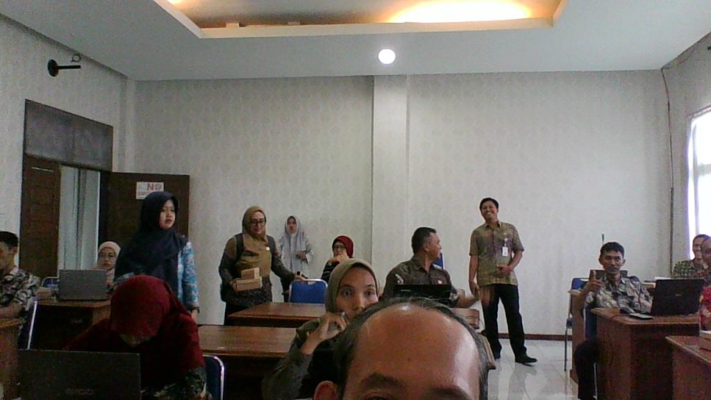 BINTEK PENGELOLAAN WEBSITE UNTUK PENGELOLA PPID