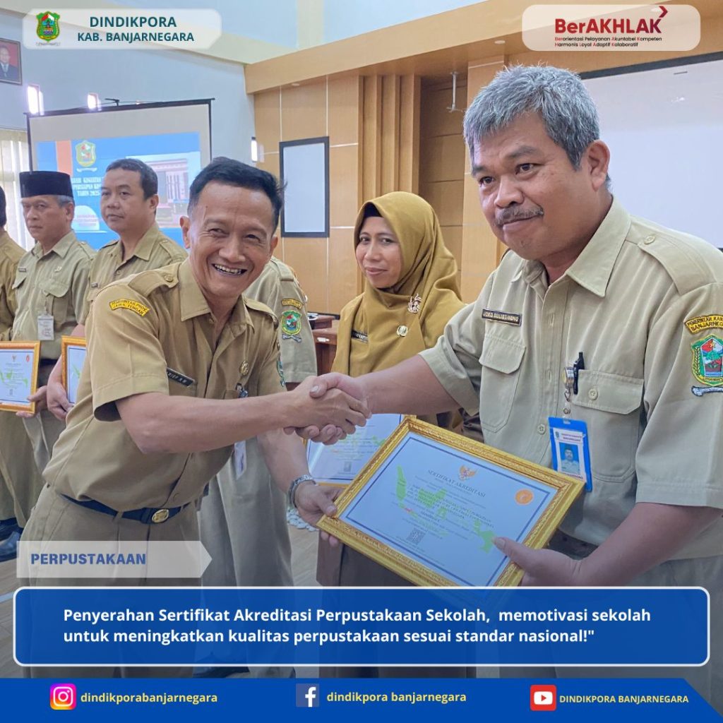 Penyerahan Sertifikat Akreditasi Perpustakaan Sekolah di Banjarnegara: Menuju Standar Nasional