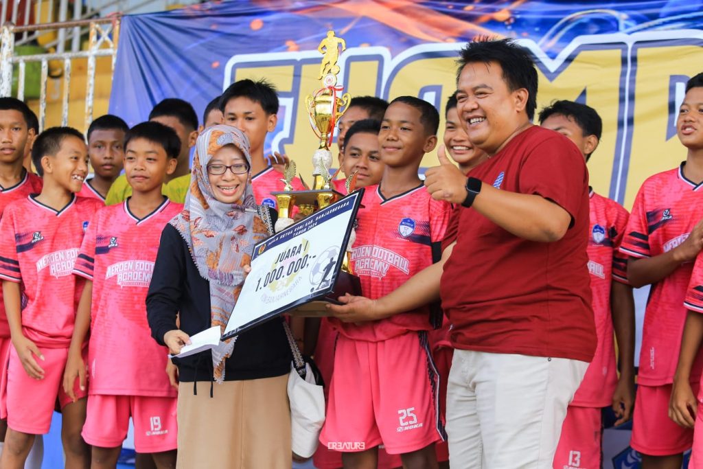 SMP N 2 Rakit Juara Piala Ketua KONI Banjarnegara 2024