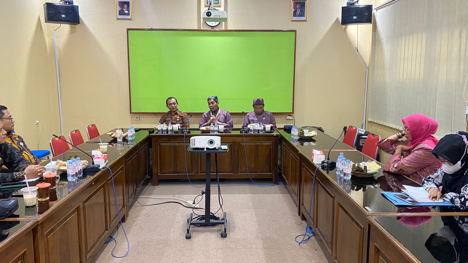 Featured image for Dindikpora Banjarnegara Terima Kunjungan Studi Latih dari Disdikbud Kendal Terkait Kelas Khusus Olahraga